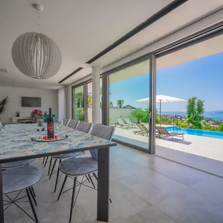 Minimal By Interhome