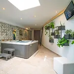 Villa Minimal By Interhome *